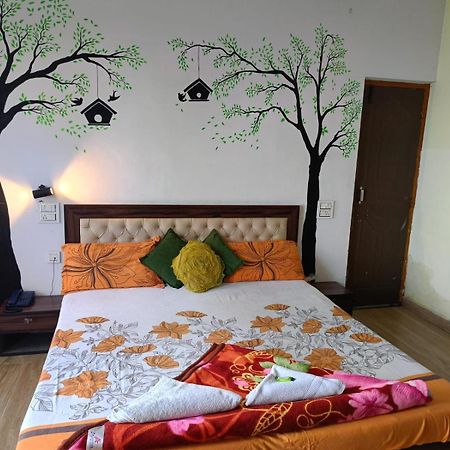 Joshi Holiday Home Stay Lansdowne Esterno foto