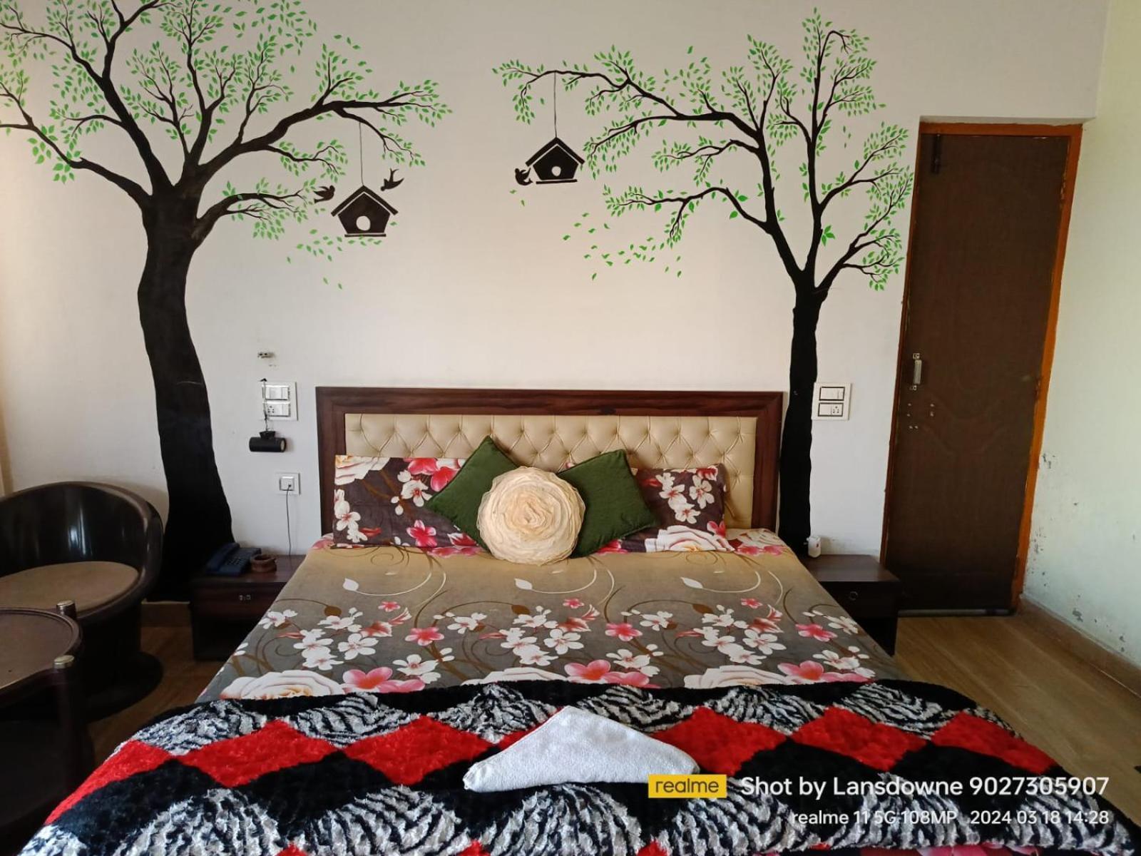 Joshi Holiday Home Stay Lansdowne Esterno foto