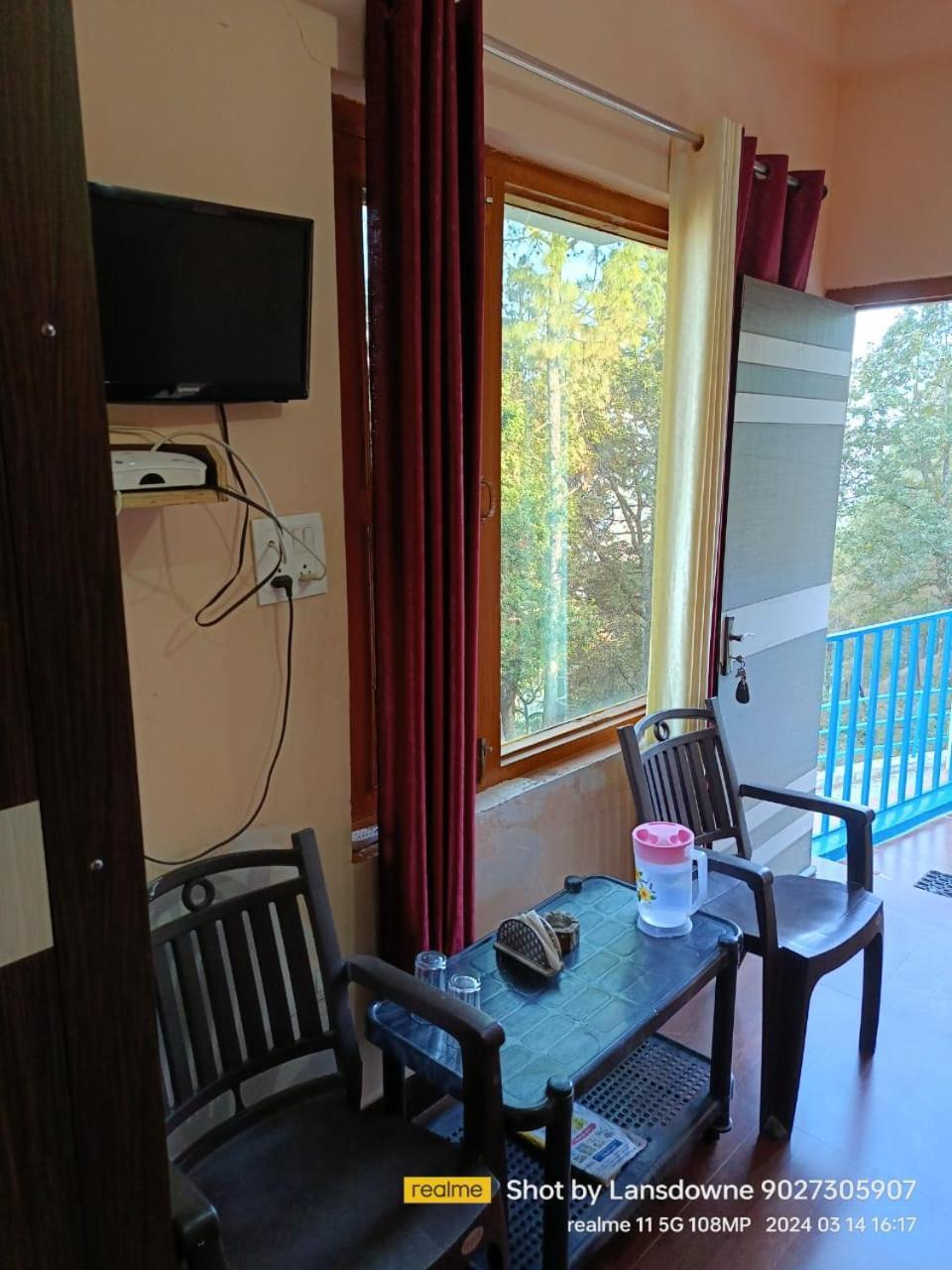 Joshi Holiday Home Stay Lansdowne Esterno foto
