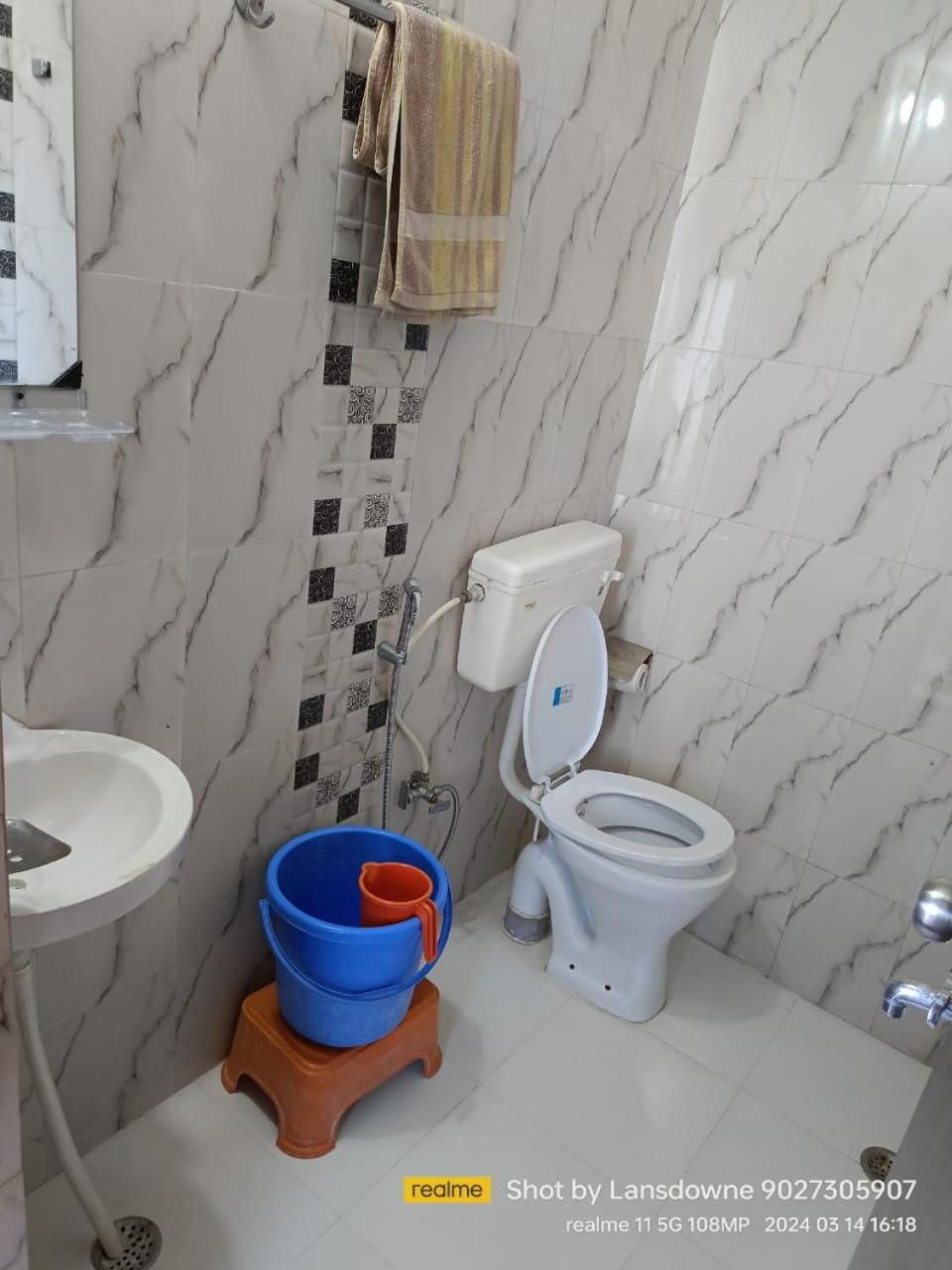 Joshi Holiday Home Stay Lansdowne Esterno foto