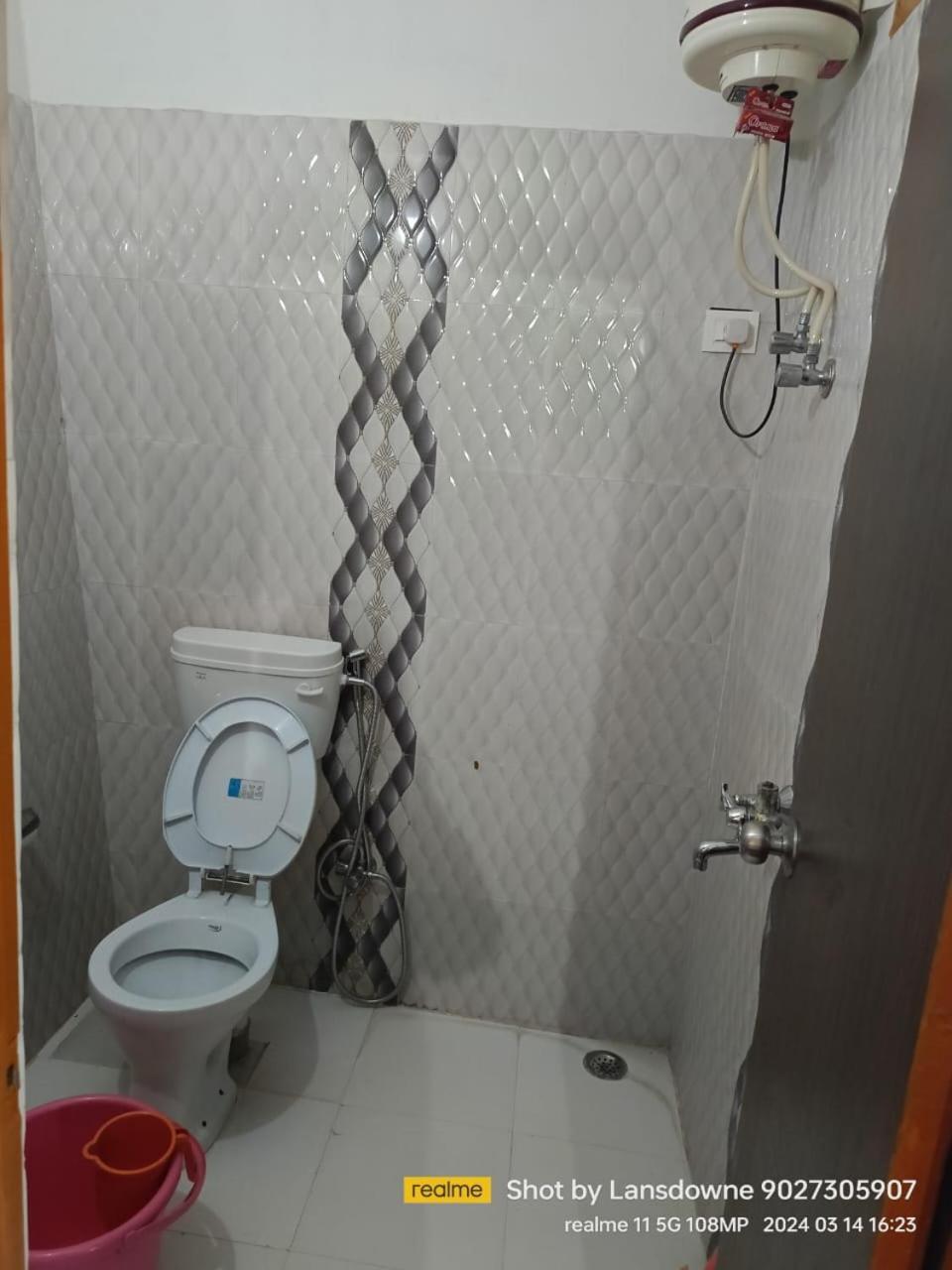 Joshi Holiday Home Stay Lansdowne Esterno foto