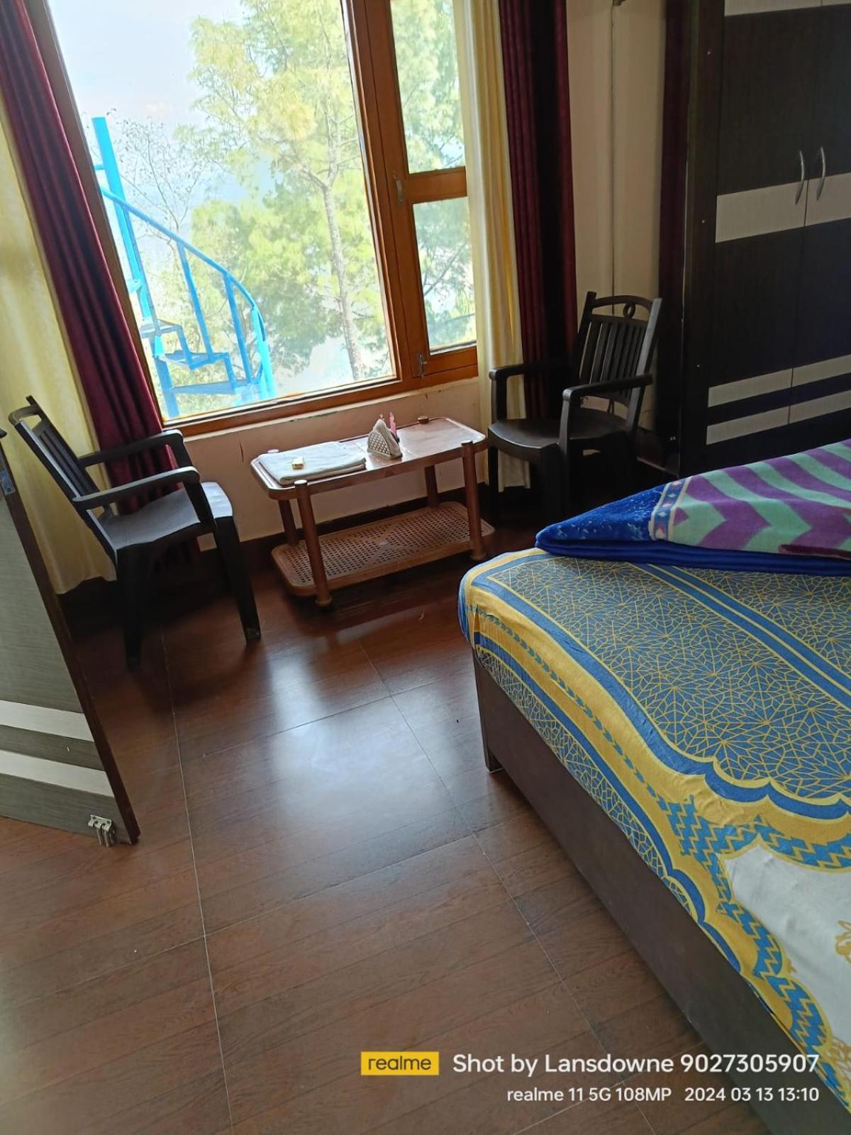 Joshi Holiday Home Stay Lansdowne Esterno foto