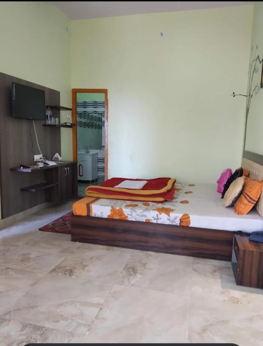 Joshi Holiday Home Stay Lansdowne Esterno foto