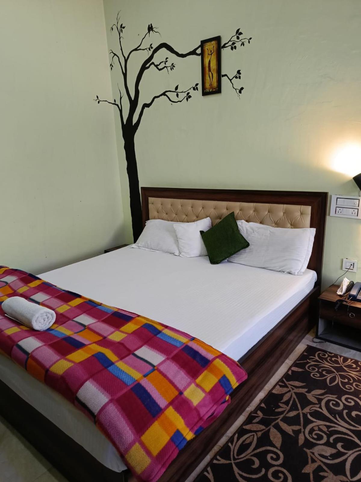 Joshi Holiday Home Stay Lansdowne Esterno foto