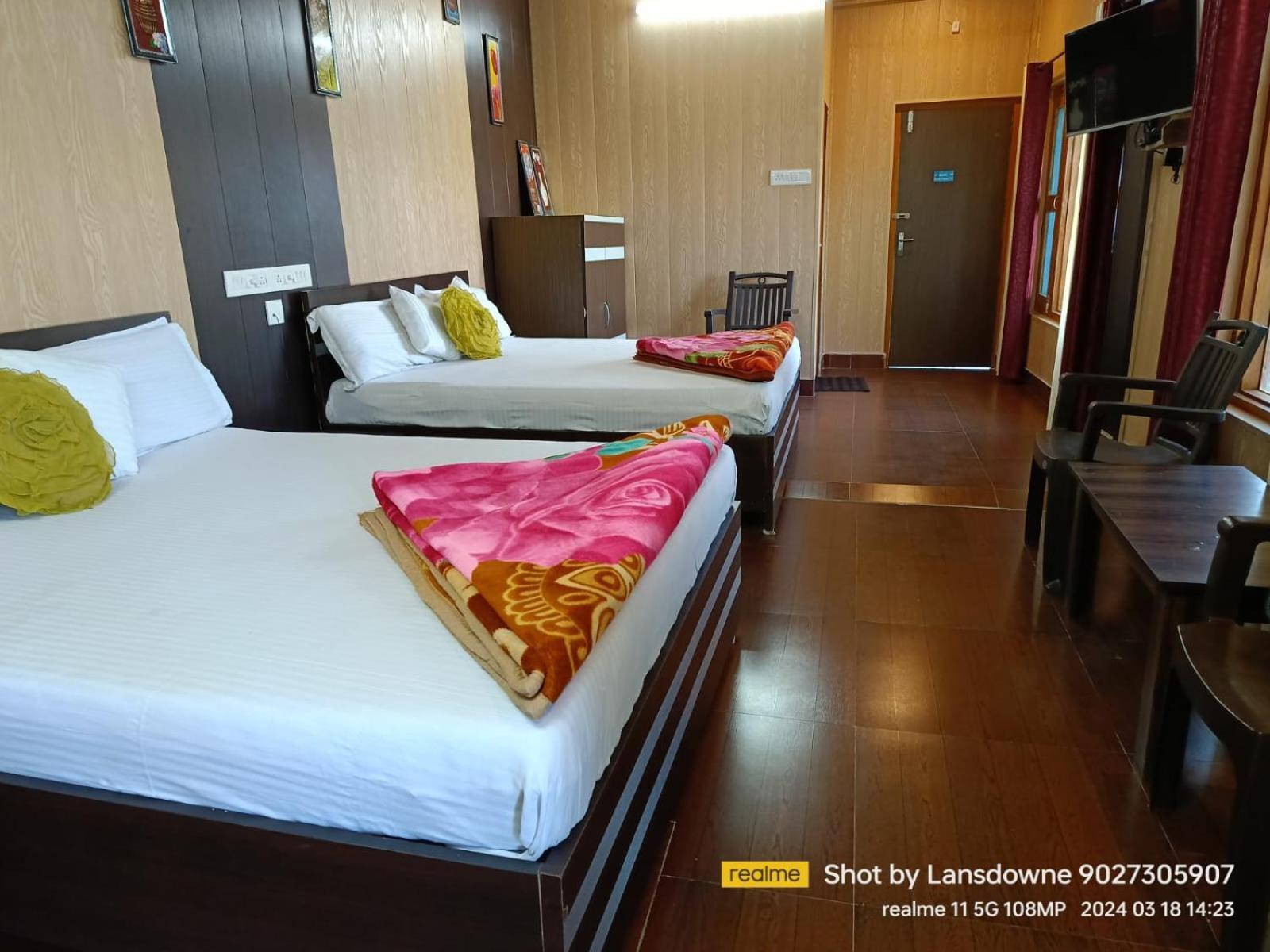 Joshi Holiday Home Stay Lansdowne Esterno foto