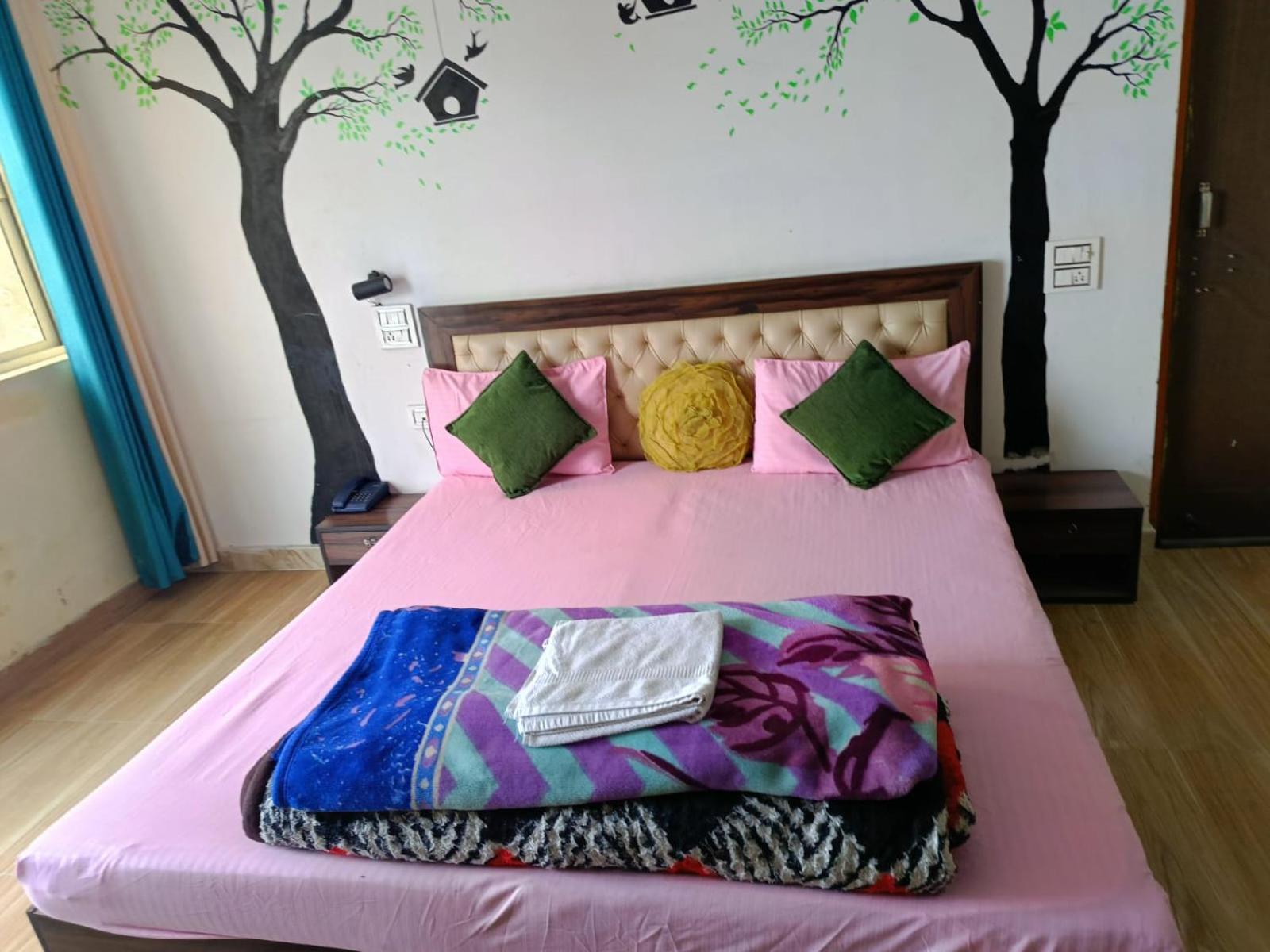 Joshi Holiday Home Stay Lansdowne Esterno foto